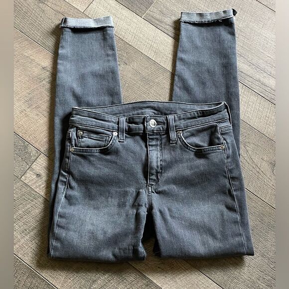 Women’s Joe’s Jeans, Medium-Gray Wash, Cropped, Rolled-Ankle Jeans. Size 26. - Picture 1 of 5